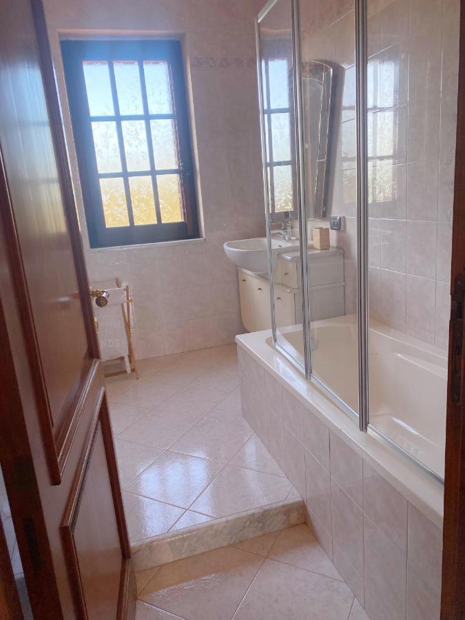 Lovely Home 5 Min Walk To The Beach, 3 Bedrooms Ample Outdoor Relax And Wifi Капітана Екстер'єр фото