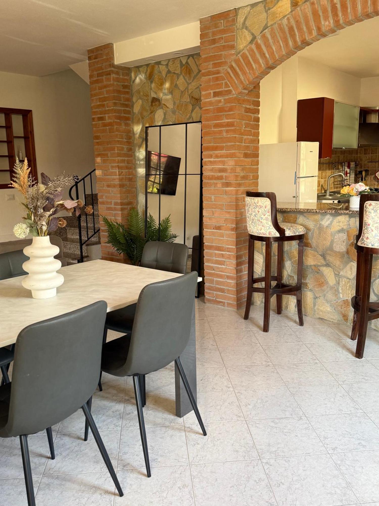 Lovely Home 5 Min Walk To The Beach, 3 Bedrooms Ample Outdoor Relax And Wifi Капітана Екстер'єр фото